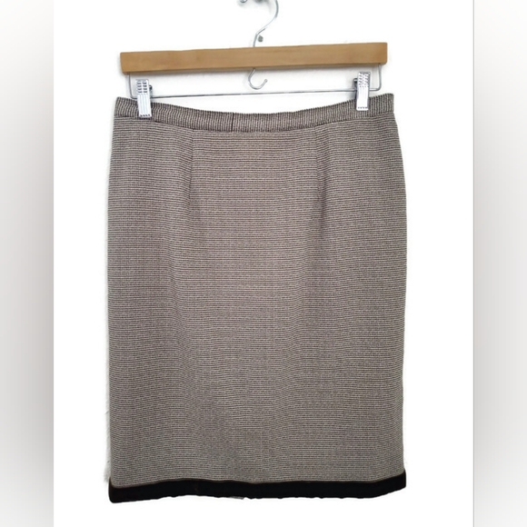 Hounds tooth Brown And Beige Velvet Trim Skirt Size Medium 8/10 See Measurements - Picture 2 of 4